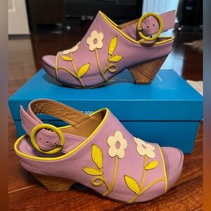 NIB fluevog low rule Christy purple floral slingback size 7